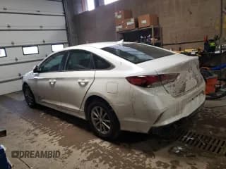 ✅ 2019 Hyundai Sonata SE • VIN: 5NPE24AF9KH758547 • Лот: 40025793. Опубликован ранее на Copart с пробегом 18 497 миль. Бесплатный доступ к архиву аукционных продаж из США и подробный отчёт об истории автомобиля на DreamBid. Изображение 2.