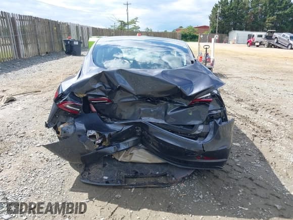 ✅ 2023 Tesla Model 3 • VIN: 5YJ3E1EA4PF515844 • Lot: 42321123. Wystawiony na IAAI z przebiegiem 46 683 mil. Bezpłatny archiwum sprzedaży aukcyjnych z USA i szczegółowy raport historii pojazdu na DreamBid. Zdjęcie 16.