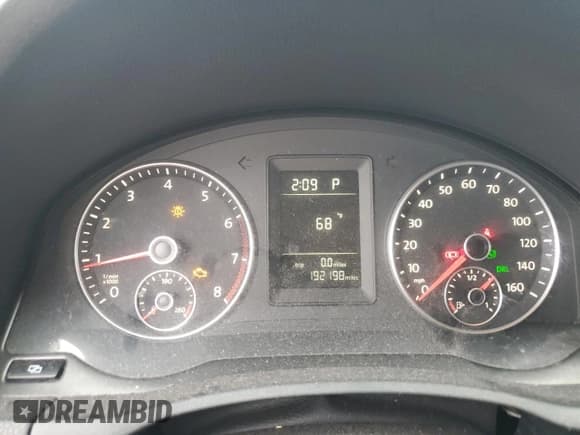 ✅ 2010 Volkswagen Jetta S • VIN: 3VWJZ7AJ4AM034741 • Lot: 81421965. Listed on Copart with 192,198 mi. Free auction sales archive from the USA and detailed vehicle history report at DreamBid. Image 9.