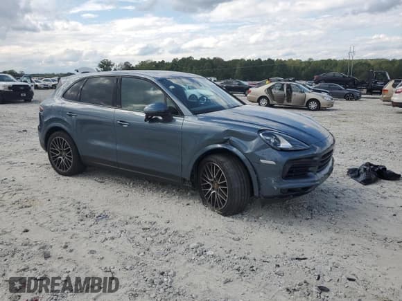 ✅ 2019 Porsche Cayenne • VIN: WP1AA2AY3KDA18052 • Lot: 82165525. Listed on Copart with 54,352 mi. Free auction sales archive from the USA and detailed vehicle history report at DreamBid. Image 4.
