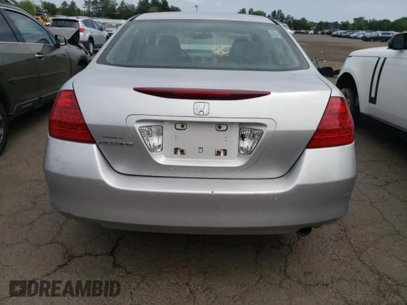 ✅ 2006 Honda Accord LX SE • VIN: 1HGCM55386A170368 • Лот: 60312365. Опубликован ранее на Copart с пробегом Не указан. Бесплатный доступ к архиву аукционных продаж из США и подробный отчёт об истории автомобиля на DreamBid. Изображение 6.