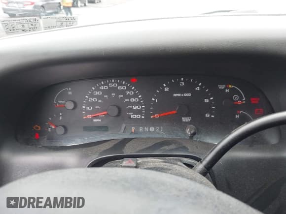 ✅ 2004 Ford F-250 XL • VIN: 1FTNW21LX4EA11928 • Lot: 42698548. Wystawiony na IAAI z przebiegiem 196 172 mil. Bezpłatny archiwum sprzedaży aukcyjnych z USA i szczegółowy raport historii pojazdu na DreamBid. Zdjęcie 7.