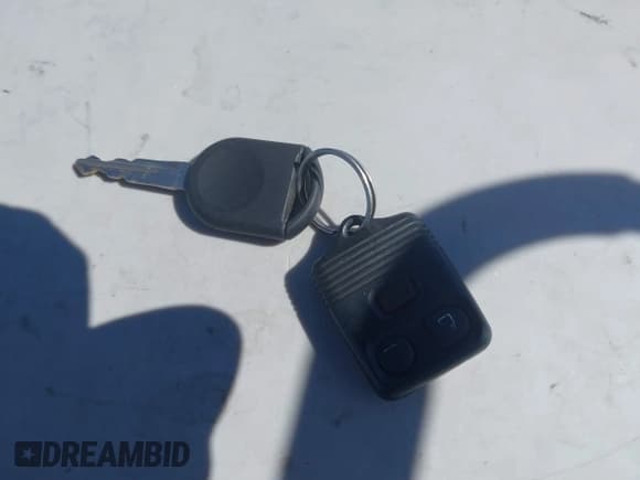 ✅ 2010 Ford F-150 XL • VIN: 1FTFX1EV7AKB35479 • Lot: 42737470. Listed on IAAI with Not provided. Free auction sales archive from the USA and detailed vehicle history report at DreamBid. Image 11.