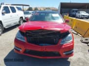 ✅ 2014 Mercedes-Benz C 250 • VIN: WDDGJ4HB9EG301900 • Lot: 42966909. Wystawiony na IAAI z przebiegiem 120 732 mil. Bezpłatny archiwum sprzedaży aukcyjnych z USA i szczegółowy raport historii pojazdu na DreamBid. Zdjęcie 13.