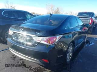 2015 Hyundai Sonata Limited z VIN KMHEC4A47FA124593, wystawiony jako IAAI lot #43525202 z przebiegiem 114 881 mil mil oraz . Historia ofert i sprzedaży dostępna na DreamBid. Obrazek 4.
