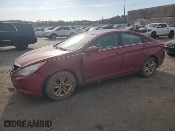 ✅ 2012 Hyundai Sonata GLS • VIN: 5NPEB4AC8CH498018 • Lot: 75205304. Listed on Copart with 252,586 mi. Free auction sales archive from the USA and detailed vehicle history report at DreamBid. Image 1.