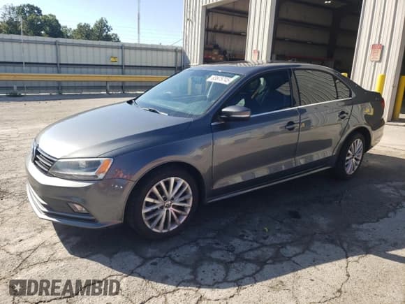 ✅ 2015 Volkswagen Jetta SE • VIN: 3VWD07AJ0FM214068 • Lot: 83875745. Wystawiony na Copart z przebiegiem 114 652 mil. Bezpłatny archiwum sprzedaży aukcyjnych z USA i szczegółowy raport historii pojazdu na DreamBid. Zdjęcie 1.