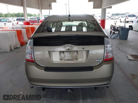 ✅ 2008 Toyota Prius • VIN: JTDKB20U187744226 • Lot: 42400093. Listed on IAAI with 300,500 mi. Free auction sales archive from the USA and detailed vehicle history report at DreamBid. Image 16.