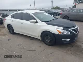 ✅ 2015 Nissan Altima 2.5 • VIN: 1N4AL3AP6FC270744 • Lot: 43372832. Listed on IAAI with 131,630 mi. Free auction sales archive from the USA and detailed vehicle history report at DreamBid. Image 1.