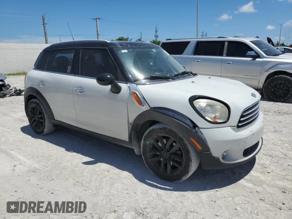 ✅ 2014 MINI Countryman • VIN: WMWZB3C52EWR40439 • Лот: 66077295. Опубликован ранее на Copart с пробегом 121 781 миль. Бесплатный доступ к архиву аукционных продаж из США и подробный отчёт об истории автомобиля на DreamBid. Изображение 4.