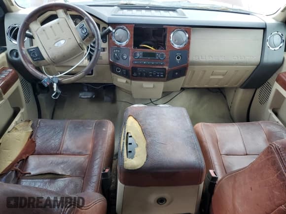 ✅ 2008 Ford F-250 XL • VIN: 1FTSW21R18EB12000 • Lot: 82081095. Wystawiony na Copart z przebiegiem 230 123 mil. Bezpłatny archiwum sprzedaży aukcyjnych z USA i szczegółowy raport historii pojazdu na DreamBid. Zdjęcie 8.