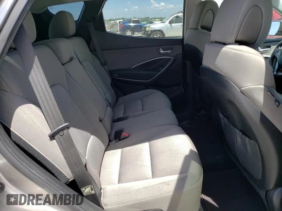 ✅ 2017 Hyundai Santa Fe 2.4L • VIN: 5XYZU3LB4HG381139 • Лот: 46421443. Опубликован ранее на Copart с пробегом 73 306 миль. Бесплатный доступ к архиву аукционных продаж из США и подробный отчёт об истории автомобиля на DreamBid. Изображение 11.