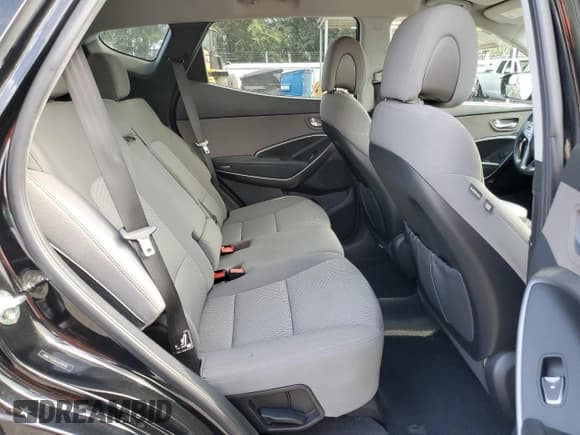 ✅ 2018 Hyundai Santa Fe 2.4L • VIN: 5NMZT3LB6JH098160 • Лот: 65944304. Опубликован ранее на Copart с пробегом 101 051 миль. Бесплатный доступ к архиву аукционных продаж из США и подробный отчёт об истории автомобиля на DreamBid. Изображение 12.