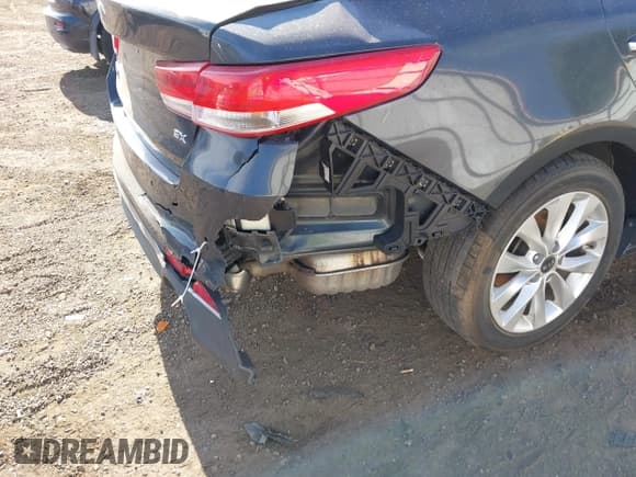 ✅ 2016 Kia Optima EX • VIN: 5XXGU4L3XGG095952 • Lot: 42496671. Wystawiony na IAAI z przebiegiem 77 554 mil. Bezpłatny archiwum sprzedaży aukcyjnych z USA i szczegółowy raport historii pojazdu na DreamBid. Zdjęcie 17.