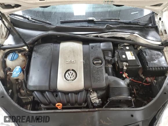 ✅ 2007 Volkswagen Jetta Wolfsburg Edition • VIN: 3VWEF71KX7M121619 • Лот: 63281085. Опубликован ранее на Copart с пробегом 188 422 миль. Бесплатный доступ к архиву аукционных продаж из США и подробный отчёт об истории автомобиля на DreamBid. Изображение 11.