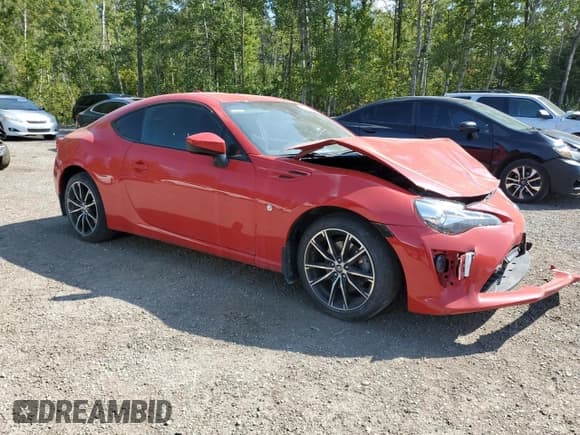 ✅ 2019 Toyota 86 • VIN: JF1ZNAA12K8701445 • Лот: 70840775. Опубликован ранее на Copart с пробегом 88 027 миль. Бесплатный доступ к архиву аукционных продаж из США и подробный отчёт об истории автомобиля на DreamBid. Изображение 4.