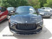 ✅ 2019 Maserati Levante • VIN: ZN661XUAXKX323919 • Lot: 42484880. Wystawiony na IAAI z przebiegiem 71 024 mil. Bezpłatny archiwum sprzedaży aukcyjnych z USA i szczegółowy raport historii pojazdu na DreamBid. Zdjęcie 12.