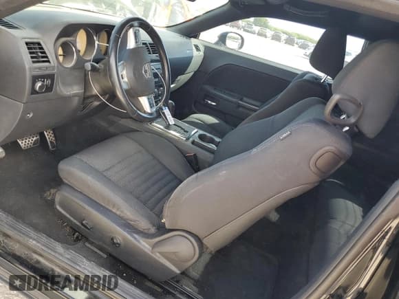 ✅ 2012 Dodge Challenger SXT • VIN: 2C3CDYAG2CH130832 • Lot: 71166324. Wystawiony na Copart z przebiegiem 169 220 mil. Bezpłatny archiwum sprzedaży aukcyjnych z USA i szczegółowy raport historii pojazdu na DreamBid. Zdjęcie 7.