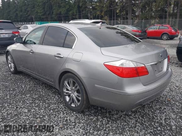 2011 Hyundai Genesis with VIN KMHGC4DF0BU134266, listed as a IAAI auction lot 43528523 with 179,365 mi miles and . Bid and sale history available at DreamBid. Image 3.