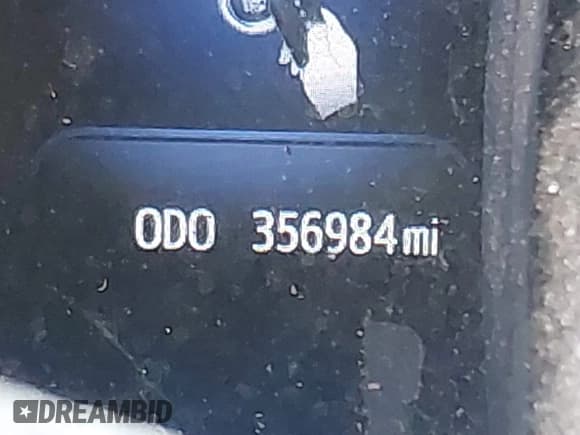 ✅ 2014 Toyota Avalon Limited • VIN: 4T1BK1EBXEU093737 • Лот: 42964042. Опубликован ранее на IAAI с пробегом 356 984 миль. Бесплатный доступ к архиву аукционных продаж из США и подробный отчёт об истории автомобиля на DreamBid. Изображение 15.