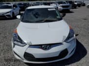 ✅ 2016 Hyundai Veloster • VIN: KMHTC6AD4GU277239 • Lot: 46467565. Wystawiony na Copart z przebiegiem 122 613 mil. Bezpłatny archiwum sprzedaży aukcyjnych z USA i szczegółowy raport historii pojazdu na DreamBid. Zdjęcie 5.