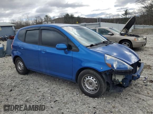 ✅ 2008 Honda Fit • VIN: JHMGD38428S029493 • Lot: 93089455. Listed on Copart with 247,843 mi. Free auction sales archive from the USA and detailed vehicle history report at DreamBid. Image 4.
