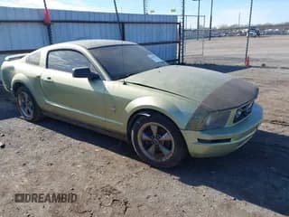 ✅ 2006 Ford Mustang Standard • VIN: 1ZVHT80N065238797 • Lot: 43893057. Listed on IAAI with 197,311 mi. Free auction sales archive from the USA and detailed vehicle history report at DreamBid. Image 1.