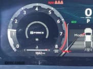 ✅ 2025 Toyota Tacoma SR5 • VIN: 3TMKB5FN3SM037692 • Lot: 43462895. Wystawiony na IAAI z przebiegiem 5 662 mil. Bezpłatny archiwum sprzedaży aukcyjnych z USA i szczegółowy raport historii pojazdu na DreamBid. Zdjęcie 15.