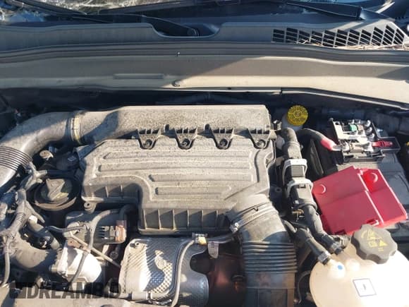 ✅ 2021 Jeep Renegade Limited • VIN: ZACNJDD13MPM27926 • Lot: 42226469. Wystawiony na IAAI z przebiegiem 30 271 mil. Bezpłatny archiwum sprzedaży aukcyjnych z USA i szczegółowy raport historii pojazdu na DreamBid. Zdjęcie 10.