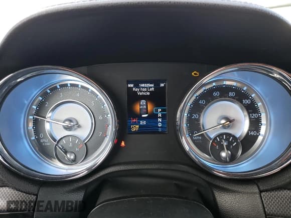 ✅ 2013 Chrysler 300 S • VIN: 2C3CCAGG4DH590142 • Лот: 88952055. Опубликован ранее на Copart с пробегом 146 325 миль. Бесплатный доступ к архиву аукционных продаж из США и подробный отчёт об истории автомобиля на DreamBid. Изображение 9.