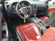 ✅ 2014 Dodge Challenger SXT • VIN: 2C3CDYAG1EH177207 • Lot: 88901135. Wystawiony na Copart z przebiegiem Nie podano. Bezpłatny archiwum sprzedaży aukcyjnych z USA i szczegółowy raport historii pojazdu na DreamBid. Zdjęcie 8.