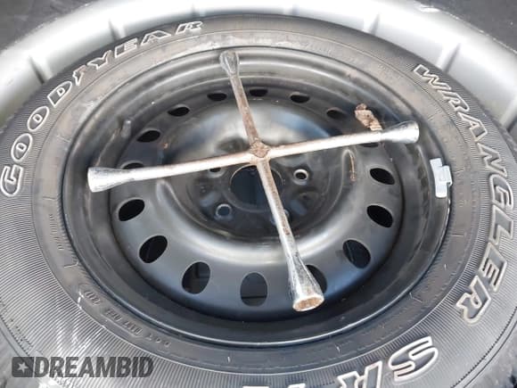 ✅ 2004 Jeep Grand Cherokee Limited • VIN: 1J4GW58N54C183579 • Lot: 43683582. Listed on IAAI with 137,470 mi. Free auction sales archive from the USA and detailed vehicle history report at DreamBid. Image 12.