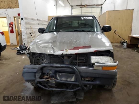 ✅ 2001 Chevrolet S-10 LS • VIN: 1GCDT13W41K240639 • Лот: 85464814. Опубликован ранее на Copart с пробегом 229 068 миль. Бесплатный доступ к архиву аукционных продаж из США и подробный отчёт об истории автомобиля на DreamBid. Изображение 5.