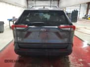 ✅ 2022 Toyota RAV4 XLE Premium • VIN: 2T3A1RFV5NC308827 • Лот: 86826235. Опубликован ранее на Copart с пробегом 39 570 миль. Бесплатный доступ к архиву аукционных продаж из США и подробный отчёт об истории автомобиля на DreamBid. Изображение 6.