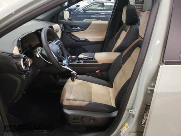 2025 Chevrolet Equinox AWD ACTIV с VIN 3GNAXSEG7SL270440, выставлен на аукционе Copart как лот 53275775 с пробегом 3 098 миль миль и Списание • Salvage title. История ставок и продаж доступна на DreamBid. Изображение 7.