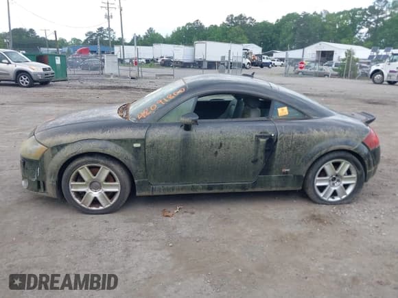 ✅ 2005 Audi TT • VIN: TRUWF28N751005966 • Lot: 42091800. Listed on IAAI with Not provided. Free auction sales archive from the USA and detailed vehicle history report at DreamBid. Image 14.