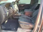 ✅ 2021 Chevrolet Silverado 1500 LT Trail Boss • VIN: 1GCPYFED3MZ222748 • Lot: 87114145. Wystawiony na Copart z przebiegiem 84 859 mil. Bezpłatny archiwum sprzedaży aukcyjnych z USA i szczegółowy raport historii pojazdu na DreamBid. Zdjęcie 7.