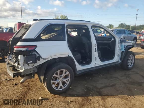 2022 Jeep Grand Cherokee Limited with VIN 1C4RJHBG6N8586712, listed as a Copart auction lot 69232605 with Not provided miles and Clean title. Bid and sale history available at DreamBid. Image 3.