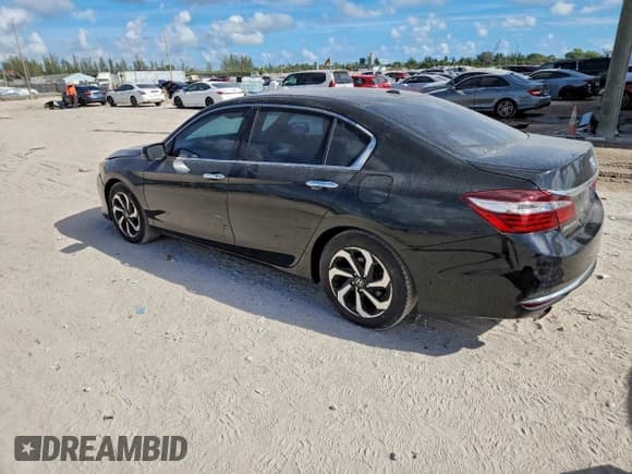 ✅ 2017 Honda Accord EX-L • VIN: 1HGCR3F80HA003148 • Лот: 94747815. Опубликован ранее на Copart с пробегом 54 387 миль. Бесплатный доступ к архиву аукционных продаж из США и подробный отчёт об истории автомобиля на DreamBid. Изображение 2.