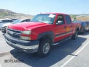 ✅ 2005 Chevrolet Silverado 2500HD LS • VIN: 1GCHK23U85F835517 • Lot: 42348998. Wystawiony na IAAI z przebiegiem 206 783 mil. Bezpłatny archiwum sprzedaży aukcyjnych z USA i szczegółowy raport historii pojazdu na DreamBid. Zdjęcie 2.