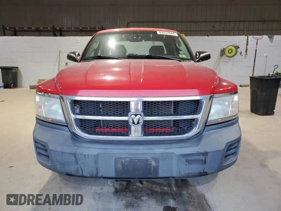 2008 Dodge Dakota ST z VIN 1D7HW28K78S511598, wystawiony jako Copart lot #83251644 z przebiegiem 216 120 mil mil oraz Czysty tytuł • Clean title. Historia ofert i sprzedaży dostępna na DreamBid. Obrazek 5.