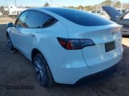 ✅ 2023 Tesla Model Y Long Range • VIN: 7SAYGDEE7PF683016 • Lot: 41342757. Wystawiony na IAAI z przebiegiem 25 895 mil. Bezpłatny archiwum sprzedaży aukcyjnych z USA i szczegółowy raport historii pojazdu na DreamBid. Zdjęcie 3.