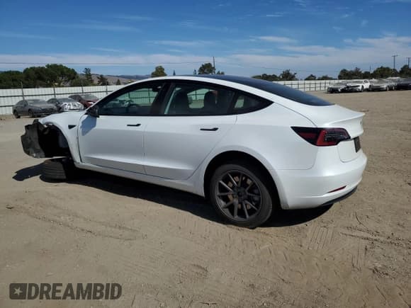 ✅ 2023 Tesla Model 3 • VIN: 5YJ3E1EA7PF715567 • Лот: 70164325. Опубликован ранее на Copart с пробегом 20 119 миль. Бесплатный доступ к архиву аукционных продаж из США и подробный отчёт об истории автомобиля на DreamBid. Изображение 2.