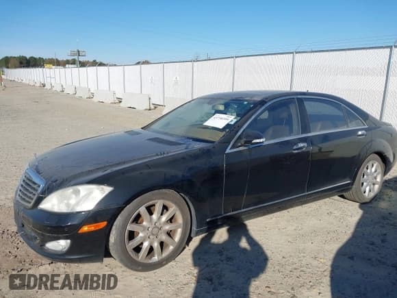 ✅ 2008 Mercedes-Benz S 550 • VIN: WDDNG71X48A165244 • Lot: 43730399. Wystawiony na IAAI z przebiegiem 213 377 mil. Bezpłatny archiwum sprzedaży aukcyjnych z USA i szczegółowy raport historii pojazdu na DreamBid. Zdjęcie 14.