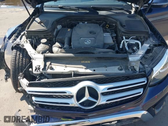 ✅ 2019 Mercedes-Benz GLC 300 • VIN: WDC0G4KB0KV158601 • Lot: 43071294. Wystawiony na IAAI z przebiegiem 88 702 mil. Bezpłatny archiwum sprzedaży aukcyjnych z USA i szczegółowy raport historii pojazdu na DreamBid. Zdjęcie 10.