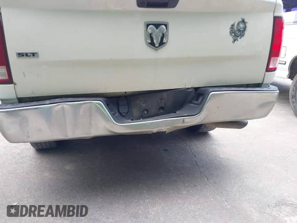 2019 Ram 1500 Big Horn z VIN 1C6RR6TT1KS593811, wystawiony jako IAAI lot #42006658 z przebiegiem 169 121 mil mil oraz . Historia ofert i sprzedaży dostępna na DreamBid. Obrazek 20.