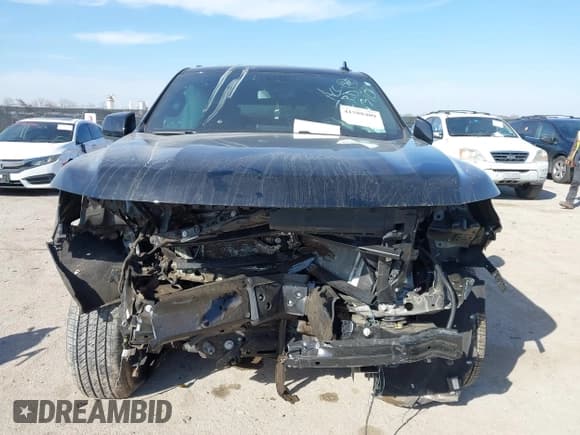 ✅ 2024 Chevrolet Tahoe RST • VIN: 1GNSCRKD7RR224919 • Lot: 41588409. Wystawiony na IAAI z przebiegiem 17 247 mil. Bezpłatny archiwum sprzedaży aukcyjnych z USA i szczegółowy raport historii pojazdu na DreamBid. Zdjęcie 12.