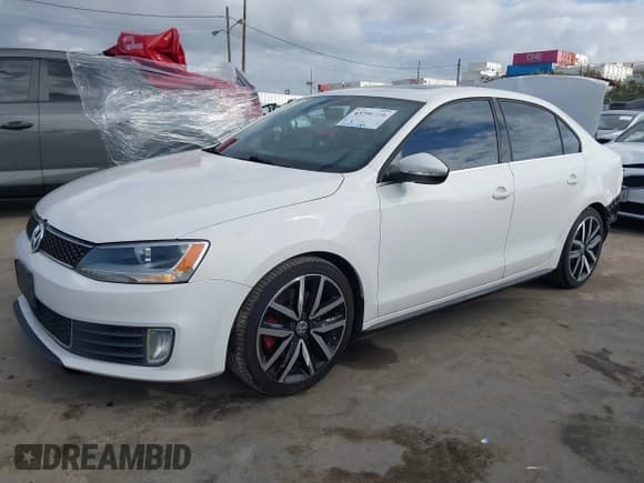 ✅ 2012 Volkswagen Jetta PZEV • VIN: 3VW4A7AJ0CM087783 • Lot: 43756206. Listed on IAAI with 102,743 mi. Free auction sales archive from the USA and detailed vehicle history report at DreamBid. Image 2.