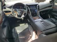 ✅ 2019 Cadillac Escalade ESV Standard • VIN: 1GYS3GKJXKR338528 • Лот: 59304095. Опубликован ранее на Copart с пробегом 83 011 миль. Бесплатный доступ к архиву аукционных продаж из США и подробный отчёт об истории автомобиля на DreamBid. Изображение 8.