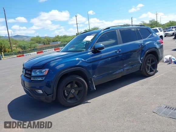 ✅ 2018 Volkswagen Atlas SEL • VIN: 1V2ER2CA7JC517466 • Lot: 42174499. Listed on IAAI with 74,280 mi. Free auction sales archive from the USA and detailed vehicle history report at DreamBid. Image 2.